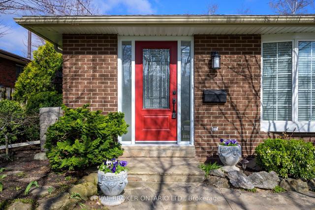 5517 Spruce Ave, House detached with 3 bedrooms, 2 bathrooms and 3 parking in Burlington ON | Image 37