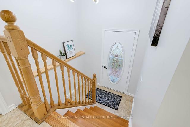 34 Quaker Cres, House detached with 3 bedrooms, 2 bathrooms and 4 parking in Hamilton ON | Image 23