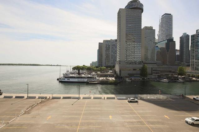 505 - 29 Queens Quay E, Condo with 2 bedrooms, 3 bathrooms and 2 parking in Toronto ON | Image 7