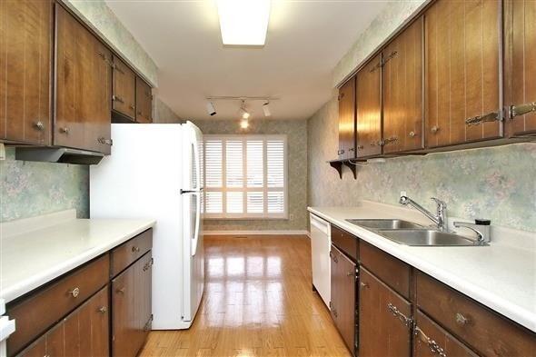 2 - 296 Torresdale Ave, Townhouse with 3 bedrooms, 3 bathrooms and 2 parking in Toronto ON | Image 5