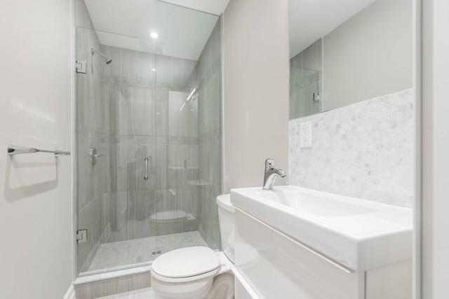 710 Ossington Ave, House detached with 3 bedrooms, 3 bathrooms and 2 parking in Toronto ON | Image 13