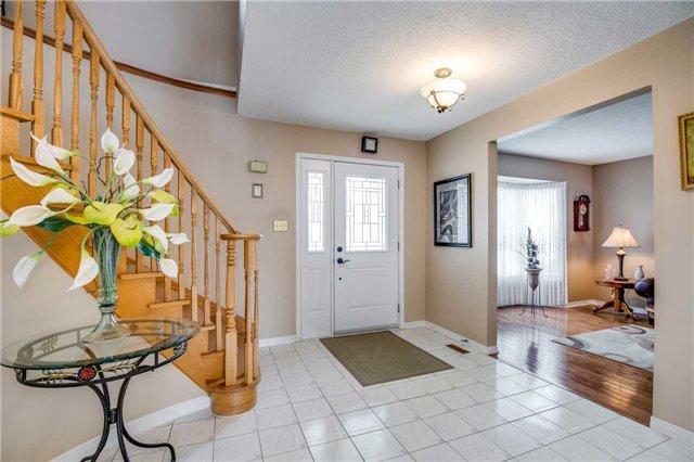 127 Valera Dr, House detached with 4 bedrooms, 3 bathrooms and 4 parking in Hamilton ON | Image 3
