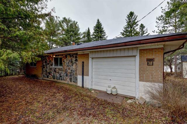 28 Grills Rd, House detached with 2 bedrooms, 1 bathrooms and 1 parking in Kawartha Lakes ON | Image 12
