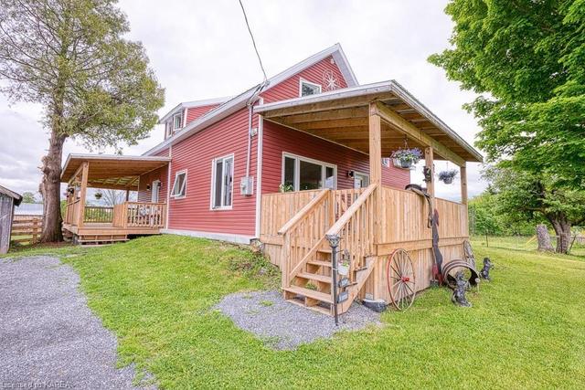 9438 Road 38, House detached with 3 bedrooms, 1 bathrooms and null parking in Central Frontenac ON | Image 3