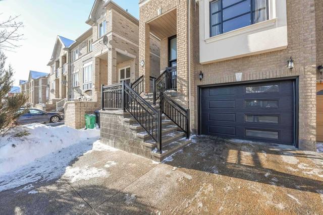 19 Cedarvalley Blvd, House attached with 4 bedrooms, 3 bathrooms and 4 parking in Brampton ON | Image 23