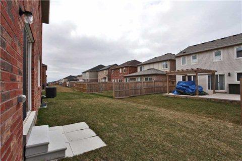 upper - 335 Cedric Terr, House detached with 4 bedrooms, 4 bathrooms and 4 parking in Milton ON | Image 19