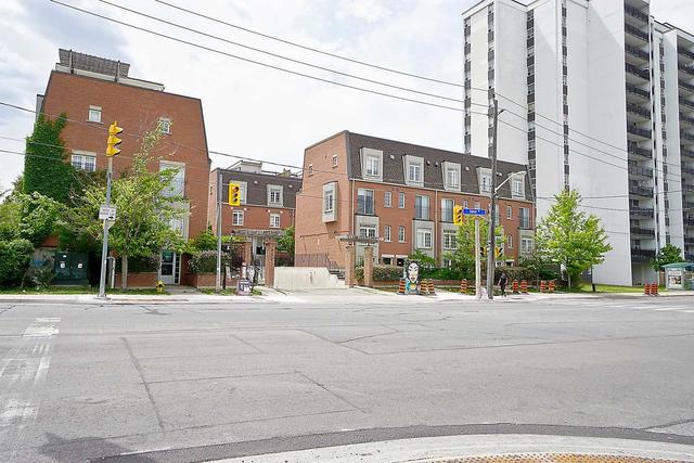 111 - 870 Jane St, Townhouse with 2 bedrooms, 2 bathrooms and 1 parking in Toronto ON | Image 30