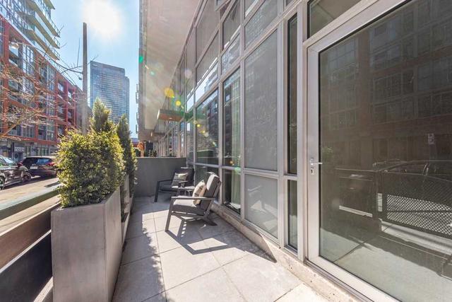 th22 - 30 Nelson St, Condo with 3 bedrooms, 3 bathrooms and 2 parking in Toronto ON | Image 1
