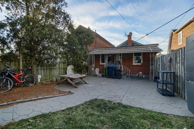365 Mcroberts Ave E, House detached with 2 bedrooms, 2 bathrooms and 2 parking in Toronto ON | Image 5