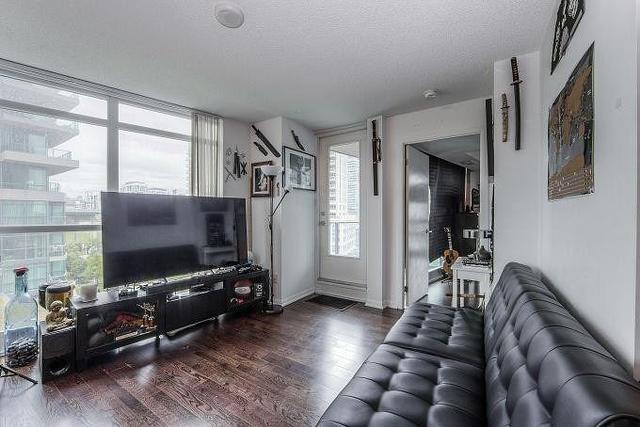620 - 215 Fort York Blvd, Condo with 2 bedrooms, 1 bathrooms and 1 parking in Toronto ON | Image 6