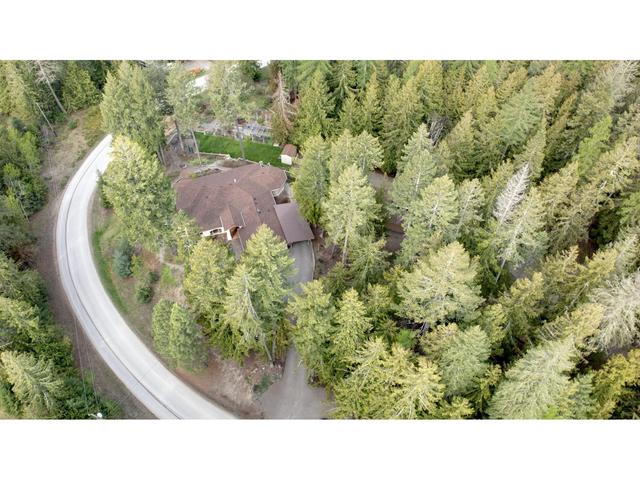 1111 Fox Tree Road, House detached with 3 bedrooms, 3 bathrooms and null parking in Central Kootenay B BC | Image 45