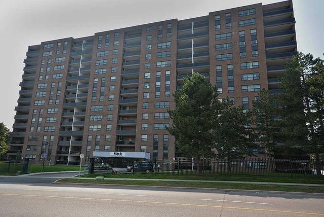 1214 - 4 Lisa St, Condo with 2 bedrooms, 1 bathrooms and 1 parking in Brampton ON | Image 12