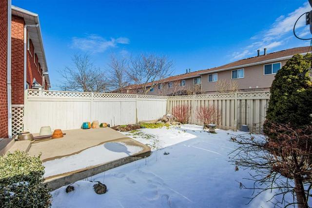 80 Chelsea Cres, House attached with 2 bedrooms, 3 bathrooms and 2 parking in Hamilton ON | Image 26