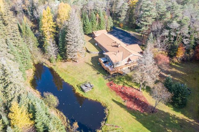127 South Lancelot Rd, House detached with 3 bedrooms, 3 bathrooms and 13 parking in Huntsville ON | Image 36