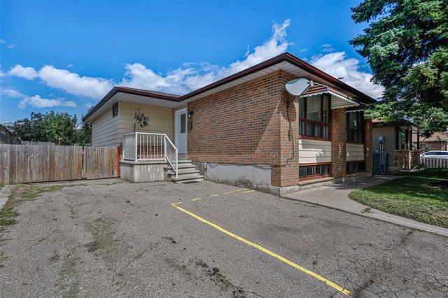 52 Reigate Ave, House detached with 3 bedrooms, 2 bathrooms and 3 parking in Brampton ON | Image 12
