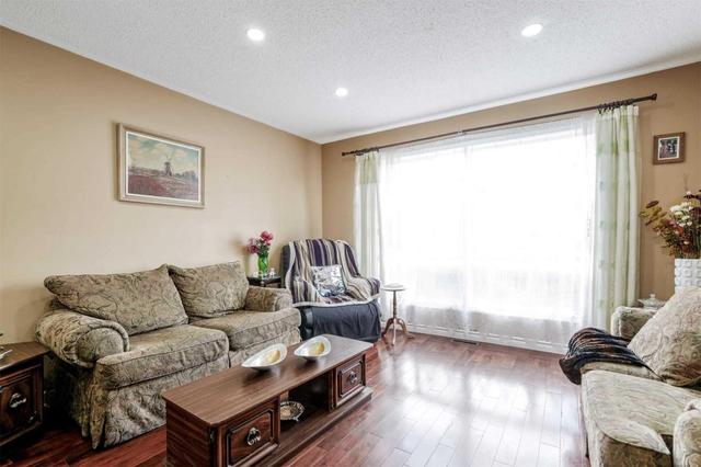 669 Thompson Rd S, House semidetached with 3 bedrooms, 3 bathrooms and 2 parking in Milton ON | Image 8