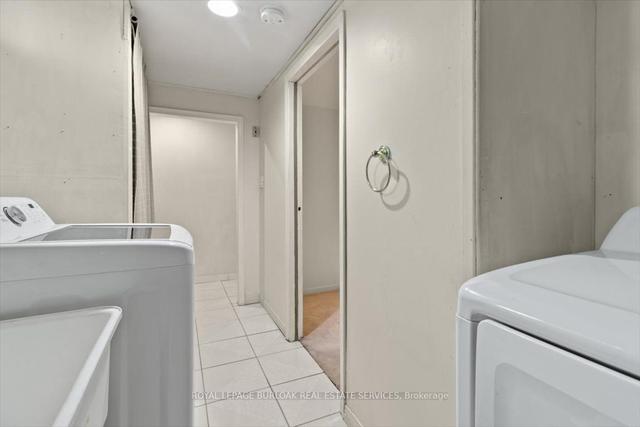 2 - 11 Colmar Pl, Townhouse with 2 bedrooms, 2 bathrooms and 1 parking in Hamilton ON | Image 20