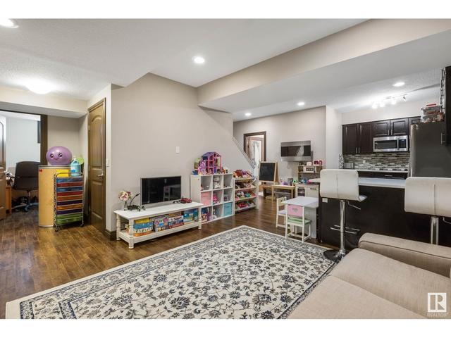 2041 Rochester Av Nw, House detached with 5 bedrooms, 4 bathrooms and null parking in Edmonton AB | Image 36