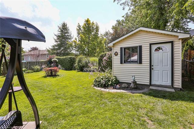 33 Spartan Drive, House detached with 4 bedrooms, 2 bathrooms and 3 parking in Brantford ON | Image 33