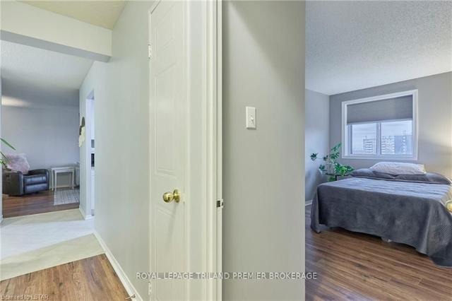 702 - 95 Base Line Rd W, Condo with 2 bedrooms, 2 bathrooms and 1 parking in London ON | Image 25