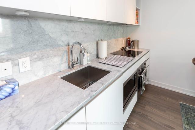 424 - 377 Madison Ave, Condo with 0 bedrooms, 1 bathrooms and 0 parking in Toronto ON | Image 7