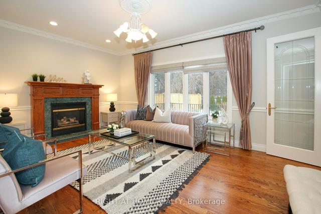 136 Spring Garden Ave, House detached with 4 bedrooms, 6 bathrooms and 6 parking in Toronto ON | Image 5