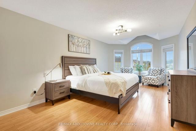 68 Armour Cres, House detached with 4 bedrooms, 4 bathrooms and 6 parking in Hamilton ON | Image 3