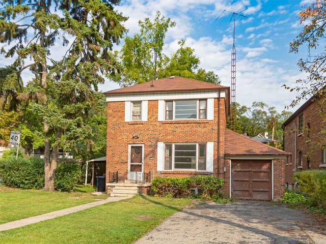 199 South Kingsway, House detached with 3 bedrooms, 2 bathrooms and 5 parking in Toronto ON | Image 1