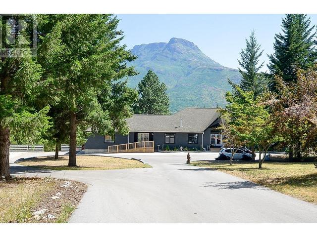 7 - 6500 15 Avenue Sw, House detached with 6 bedrooms, 4 bathrooms and 12 parking in Salmon Arm BC | Image 6