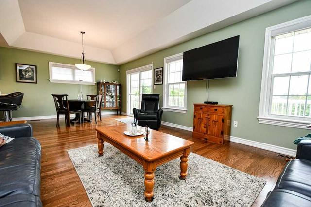 116 Laurent Blvd, House detached with 2 bedrooms, 2 bathrooms and 5 parking in Kawartha Lakes ON | Image 36