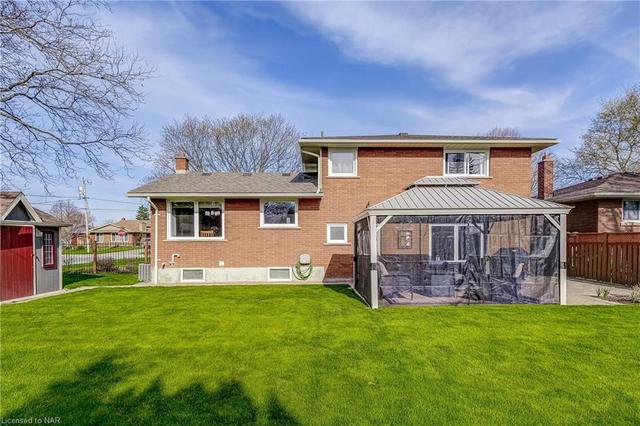 5 Upper Canada Drive, House detached with 4 bedrooms, 1 bathrooms and 5 parking in St. Catharines ON | Image 25