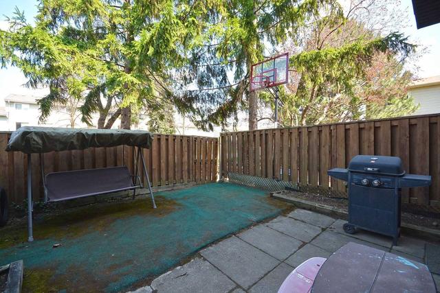 71 Carleton Pl, Townhouse with 3 bedrooms, 2 bathrooms and 2 parking in Brampton ON | Image 33