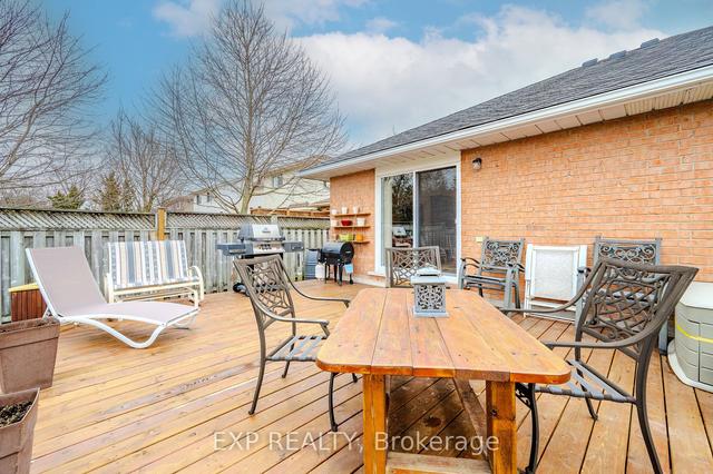 44 Celia Cres, House detached with 2 bedrooms, 2 bathrooms and 4 parking in Guelph ON | Image 26