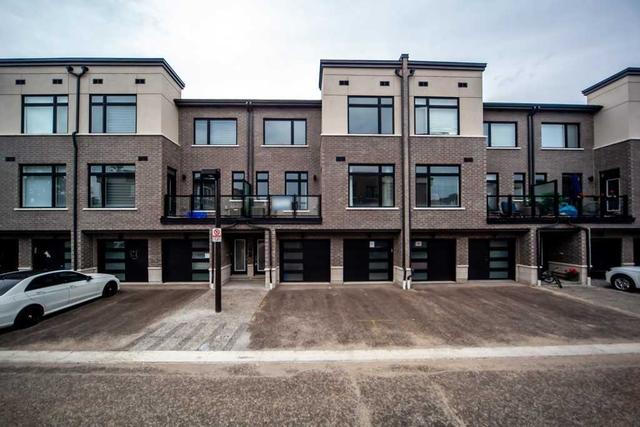 2550 Castlegate Crossing, Townhouse with 2 bedrooms, 3 bathrooms and 2 parking in Pickering ON | Card Image
