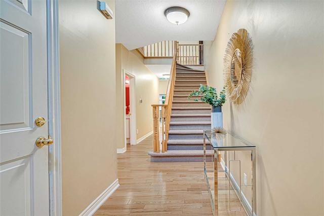 89 Goldenview Crt, House semidetached with 2 bedrooms, 3 bathrooms and 6 parking in Hamilton ON | Image 18
