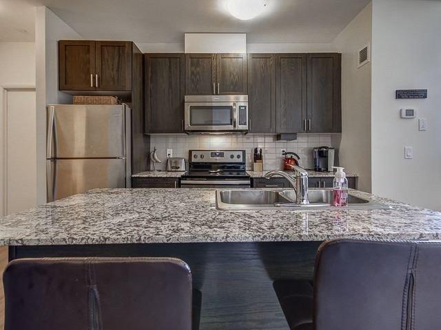 504 - 2900 Highway 7 Rd, Condo with 1 bedrooms, 2 bathrooms and 1 parking in Vaughan ON | Image 2