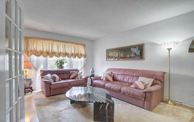 3993 Chadburn Cres, House detached with 4 bedrooms, 4 bathrooms and 8 parking in Mississauga ON | Image 29