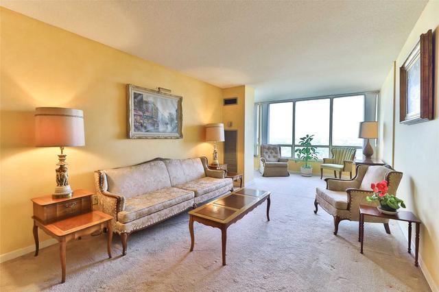 2403 - 1300 Islington Ave, Condo with 2 bedrooms, 2 bathrooms and 1 parking in Toronto ON | Image 9