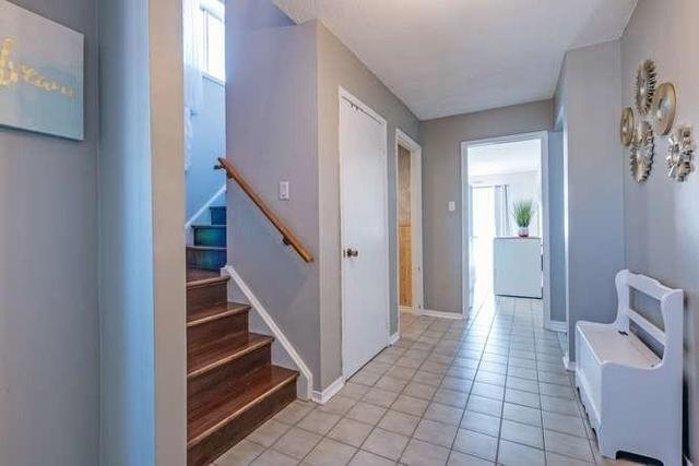 81 Trudeau Dr, House detached with 3 bedrooms, 2 bathrooms and 2 parking in Clarington ON | Image 3