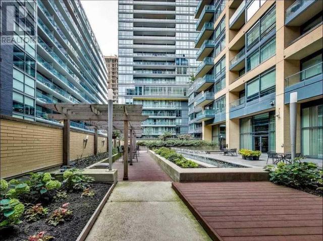 915 - 438 King St W, Condo with 1 bedrooms, 2 bathrooms and 1 parking in Toronto ON | Image 9