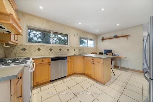176 West 31st St, House detached with 3 bedrooms, 2 bathrooms and 3 parking in Hamilton ON | Image 40