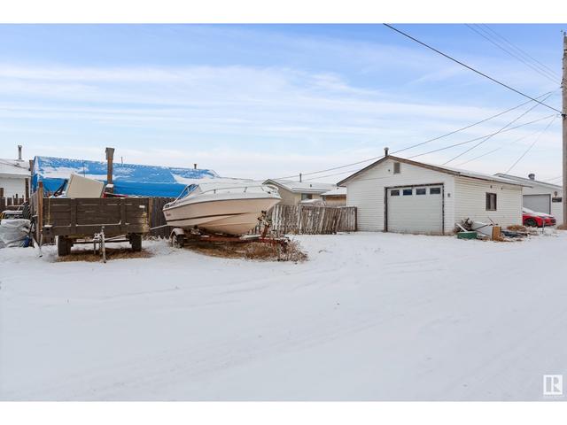 4851 48 Av, House detached with 5 bedrooms, 2 bathrooms and null parking in Chipman AB | Image 30