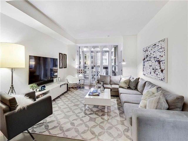 503 - 1 Scott St, Condo with 2 bedrooms, 2 bathrooms and 1 parking in Toronto ON | Image 3