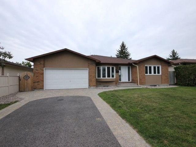 1468 Bortolotti Cres, House detached with 4 bedrooms, 4 bathrooms and 4 parking in Ottawa ON | Image 1