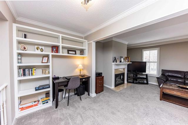 25 Stornwood Crt, Townhouse with 2 bedrooms, 3 bathrooms and 2 parking in Brampton ON | Image 5