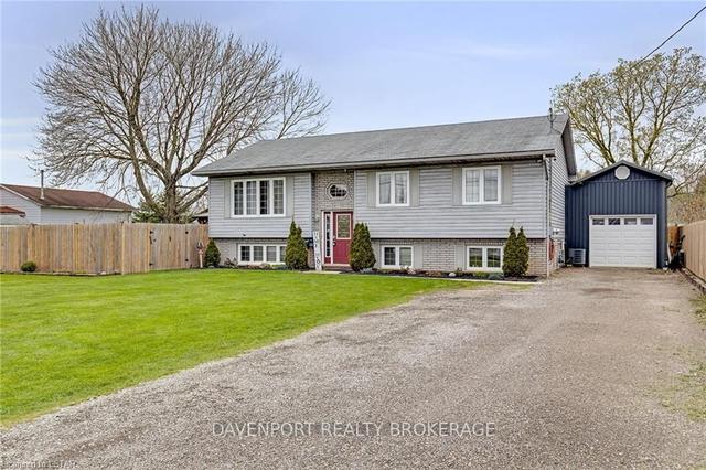 9475 Springwater Rd, House detached with 2 bedrooms, 2 bathrooms and 7 parking in Central Elgin ON | Image 1