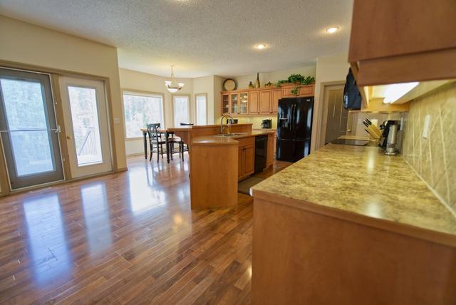 26 Park Point, House detached with 5 bedrooms, 3 bathrooms and 2 parking in Whitecourt AB | Image 6