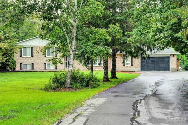 2405 River Road, House detached with 4 bedrooms, 3 bathrooms and 10 parking in North Grenville ON | Card Image