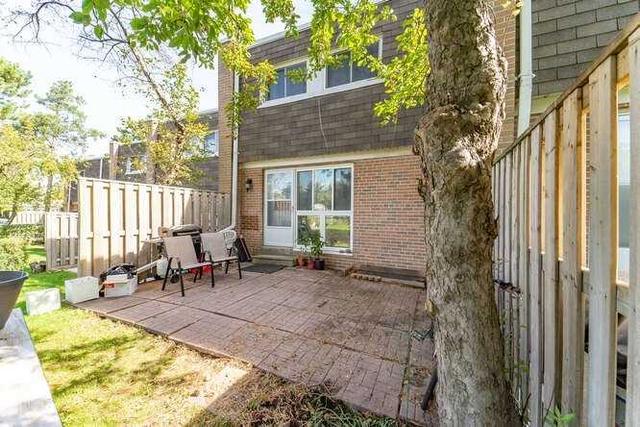36 - 69 Lexington Ave, Townhouse with 3 bedrooms, 2 bathrooms and 1 parking in Toronto ON | Image 27