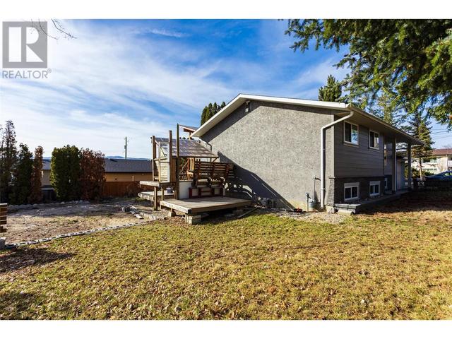 1210 Panorama Lane, House detached with 6 bedrooms, 3 bathrooms and 9 parking in Kelowna BC | Image 41